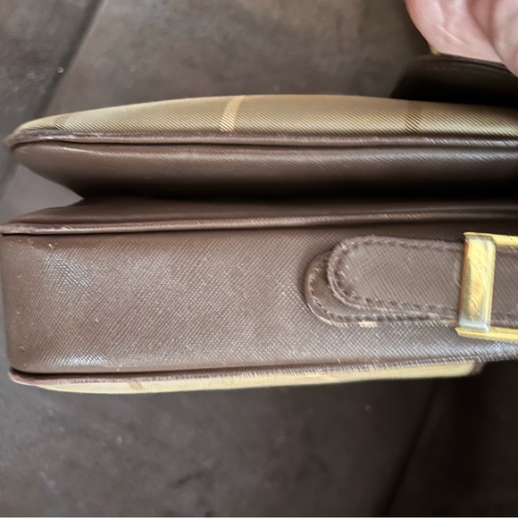 Burberry Brown Plaid Shoulder Bag It Has 2 Small Faded Marks On It - Picture 3 of 12